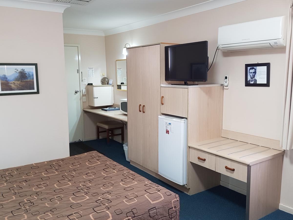Abraham Lincoln Motel Тамуорт Экстерьер фото