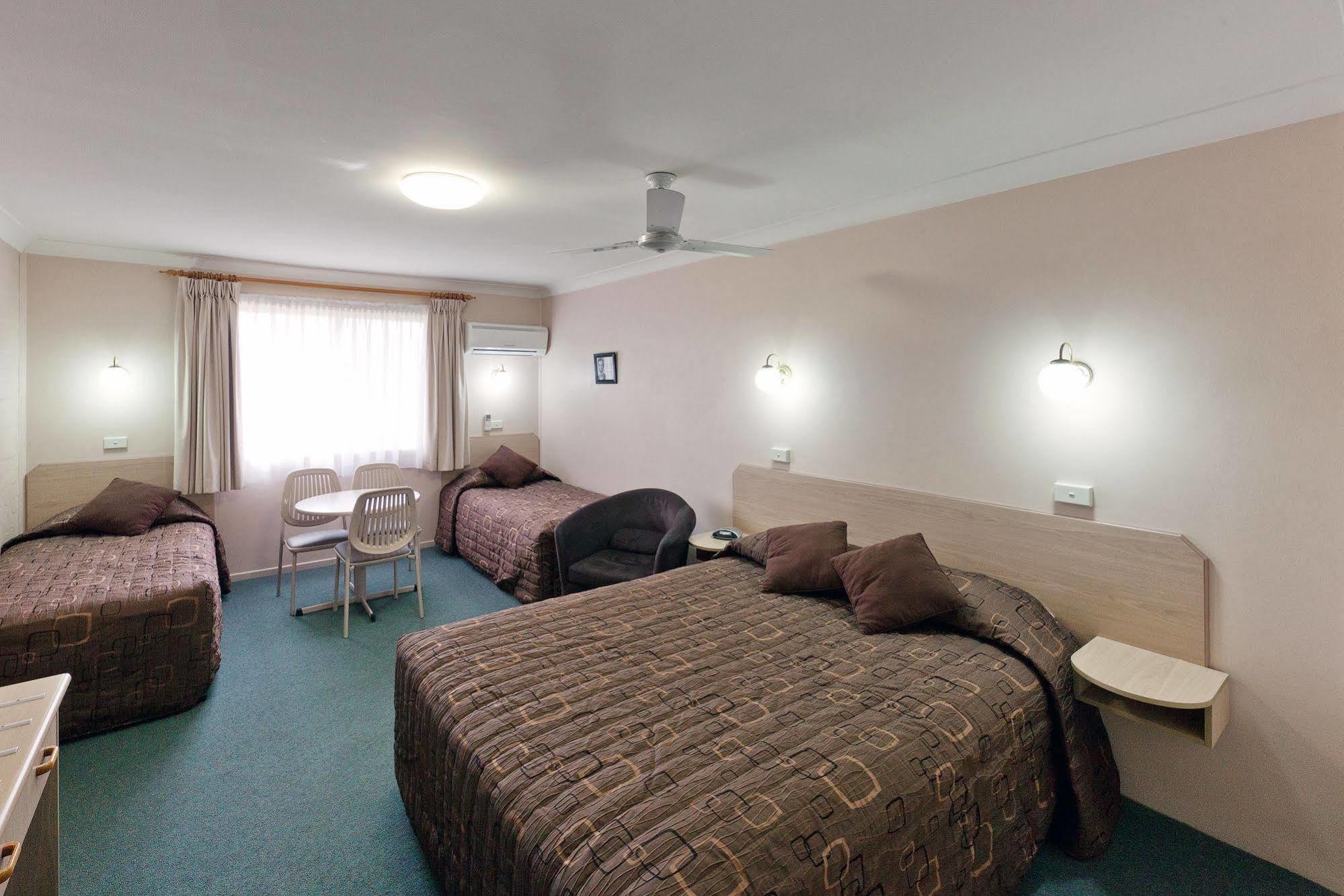 Abraham Lincoln Motel Тамуорт Экстерьер фото